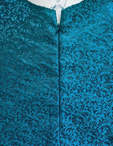The finished invisible zipper How to make a circle skirt—finished invisible zipper