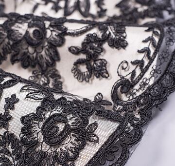 Corded lace Morticia, black