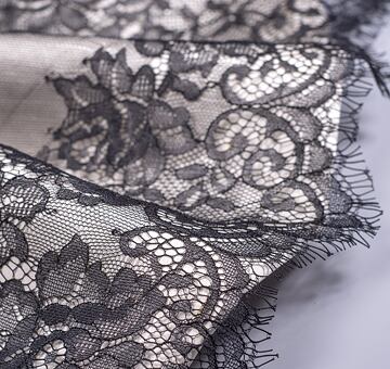 Chantilly lace Matylda, black