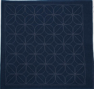 Hana-Fukin sashiko sampler 33 x 33 cm "kamon", indigo