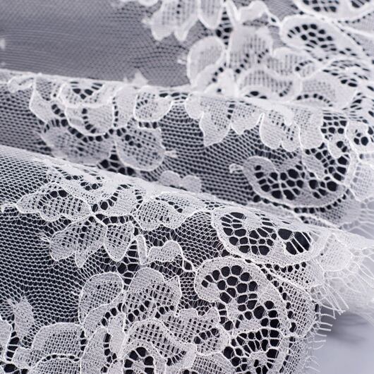 Chantilly lace Matylda, ivory white